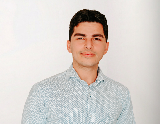 Emre Özgür · headshot